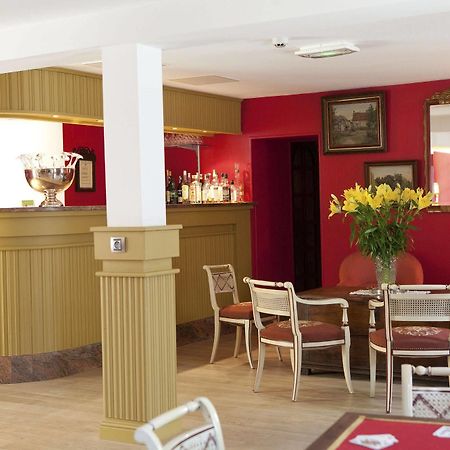 Logis Hotel O En Couleur Oucques-la-Nouvelle Ngoại thất bức ảnh