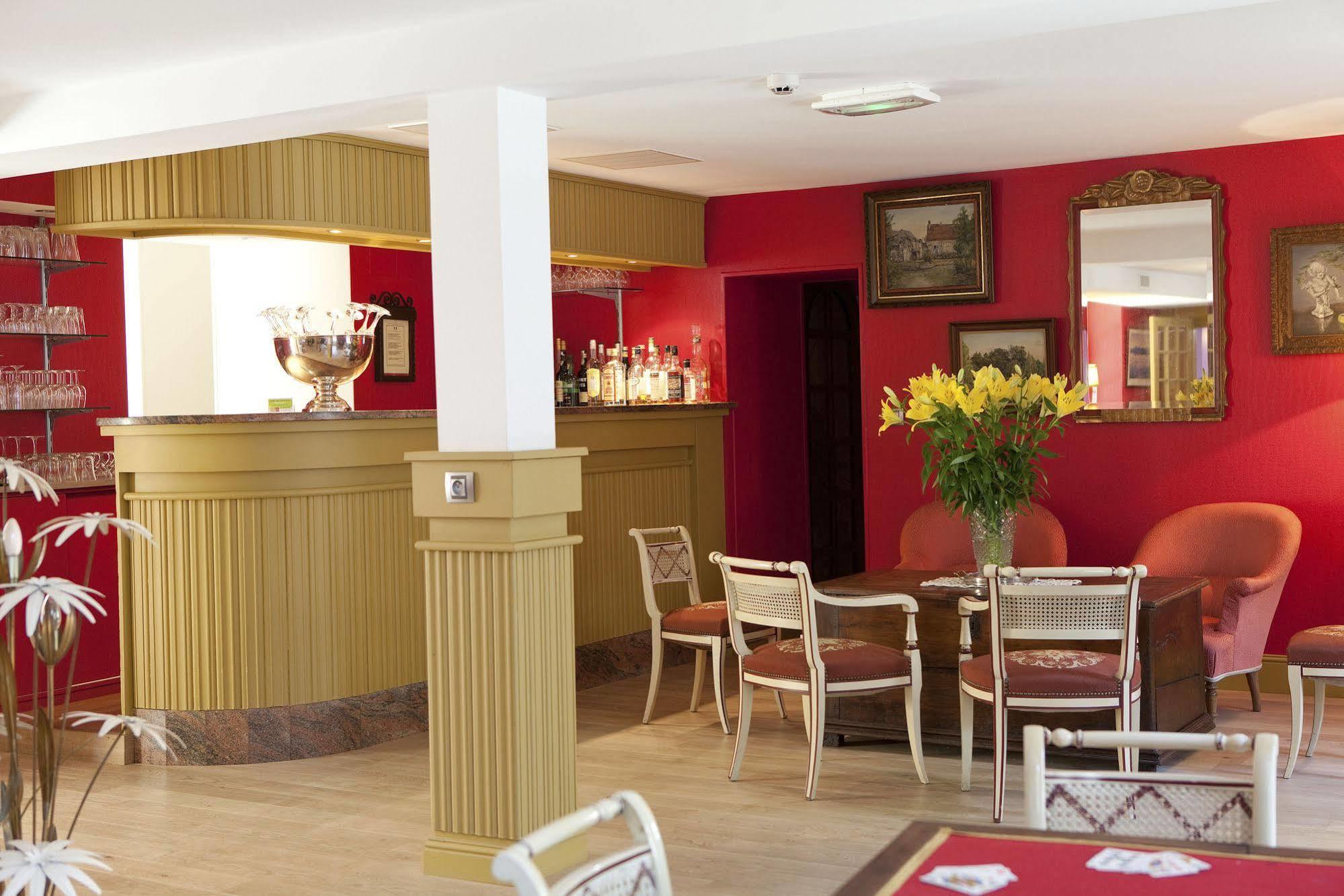 Logis Hotel O En Couleur Oucques-la-Nouvelle Ngoại thất bức ảnh